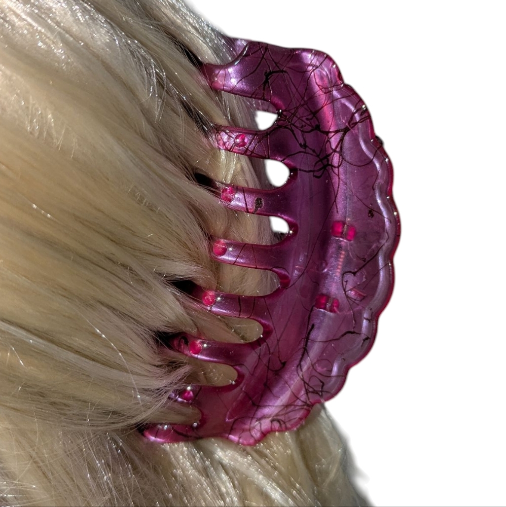 🍁 3/ $15 Boutique Claw Hair Clip